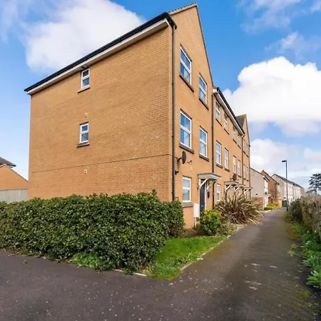Urban Oasis Luxe In Bris - Sleeps 14 - Parking - Free Wifi - Garden Semesterbostad Bristol