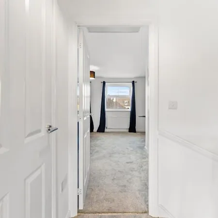 Urban Oasis Luxe In Bris - Sleeps 14 - Parking - Free Wifi - Garden * Bristol
