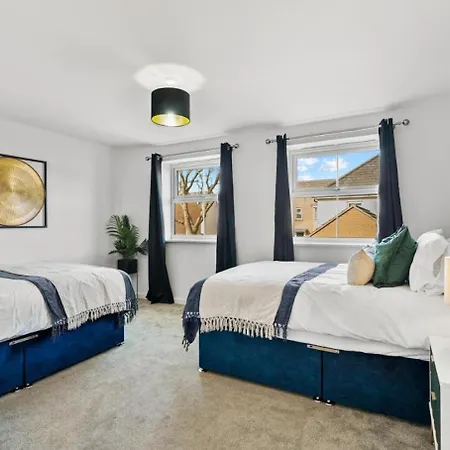 Urban Oasis Luxe In Bris - Sleeps 14 - Parking - Free Wifi - Garden Vakantiehuis Bristol