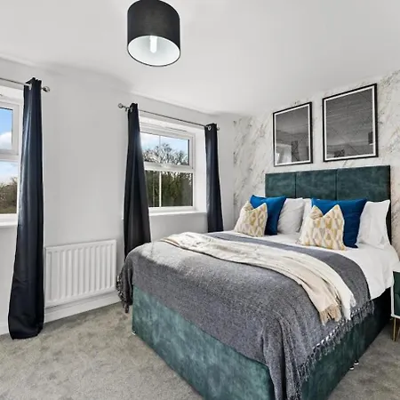 Urban Oasis Luxe In Bris - Sleeps 14 - Parking - Free Wifi - Garden Vakantiehuis Bristol